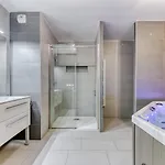 Apartament Guestready - Chic With Jacuzzi And Parking Lyon