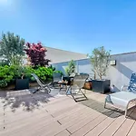 Apartament Guestready - Chic With Jacuzzi And Parking *