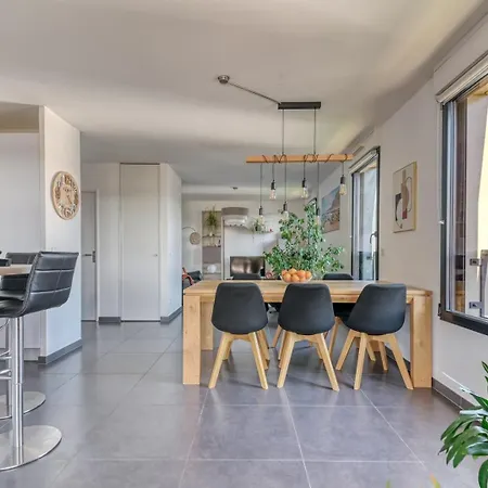 Guestready - Chic With Jacuzzi And Parking